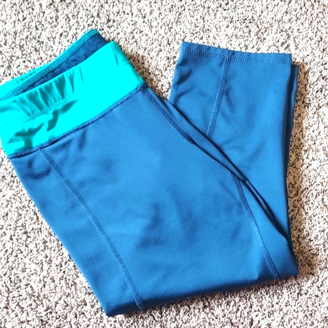 5/25 Sale Tek Gear 3/4 Length Leggings